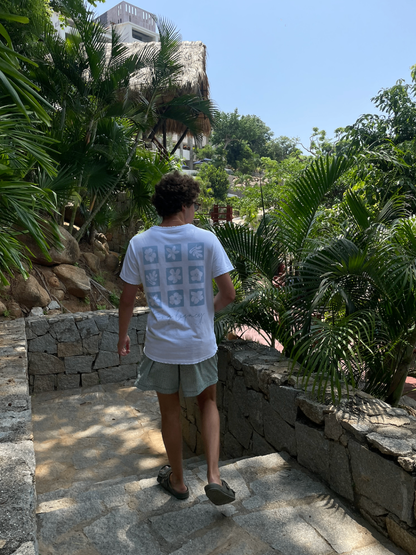 PLAYERA BLOOM